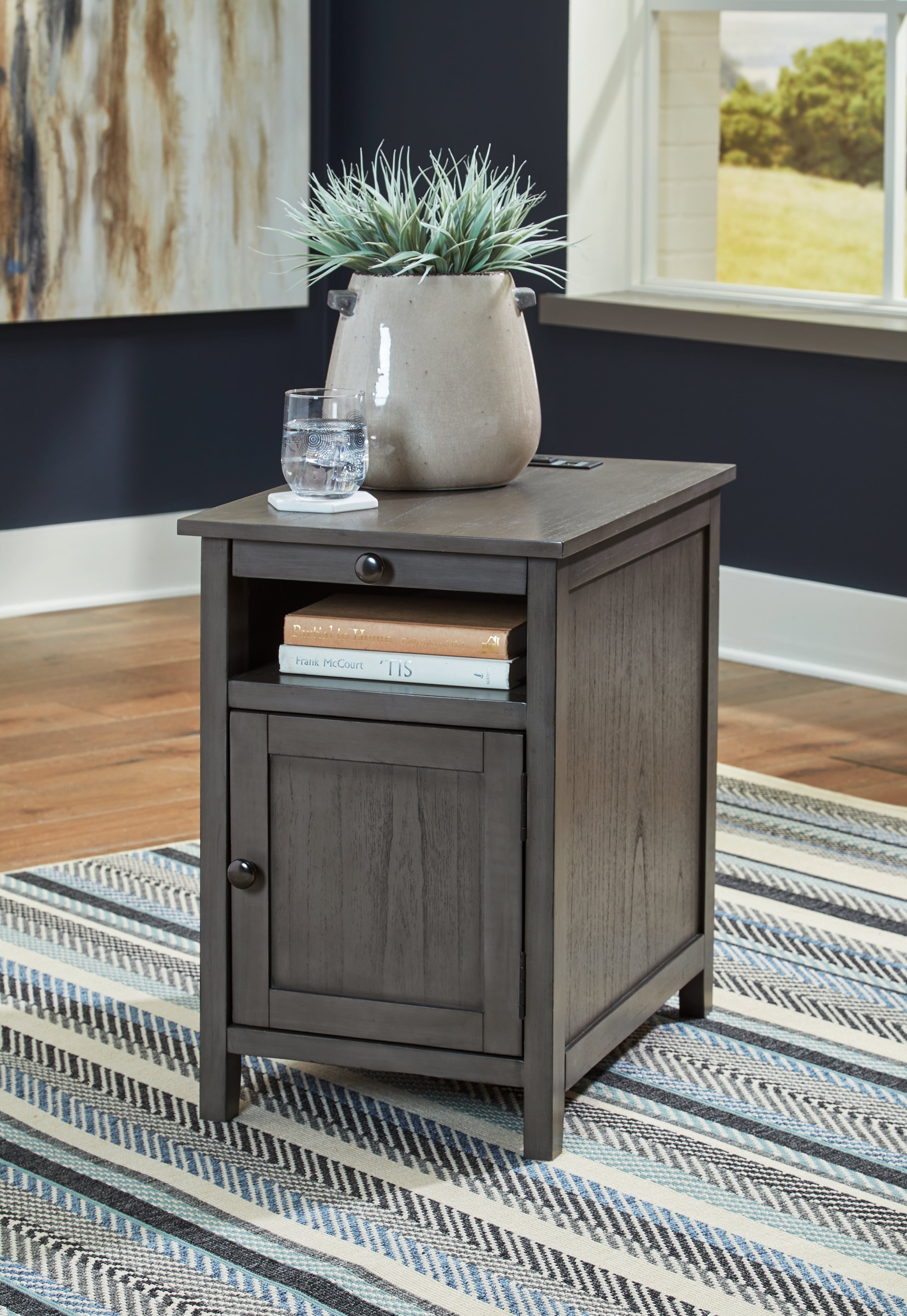 Elite Furniture Outlet - Ashley Furniture - Treytown Chairside End Table - Chair Side End Table / Black - T300-617
