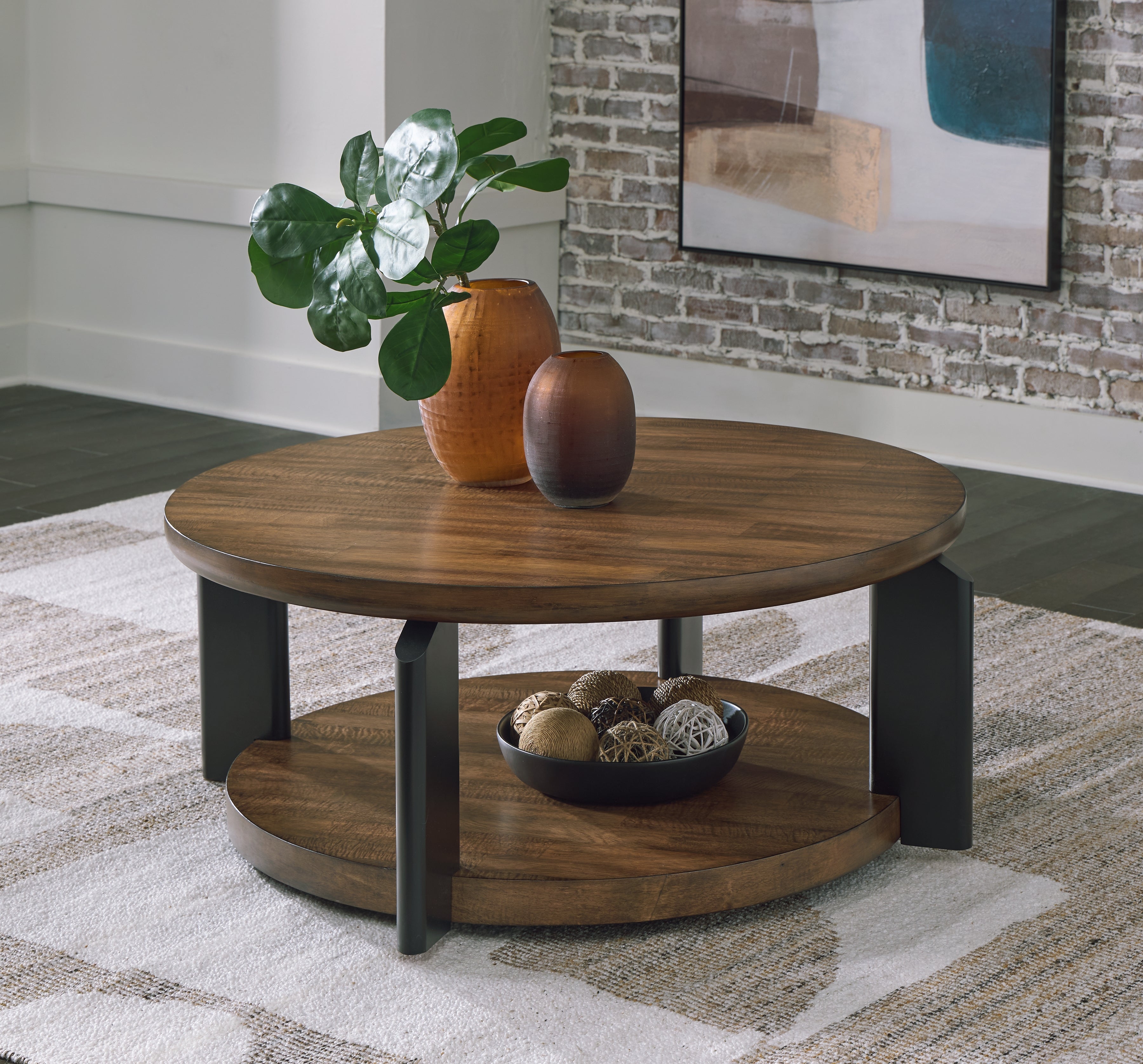 Elite Furniture Outlet - Ashley Furniture - Kraeburn Coffee Table - Round Cocktail Table / Brown/Black - T624-8
