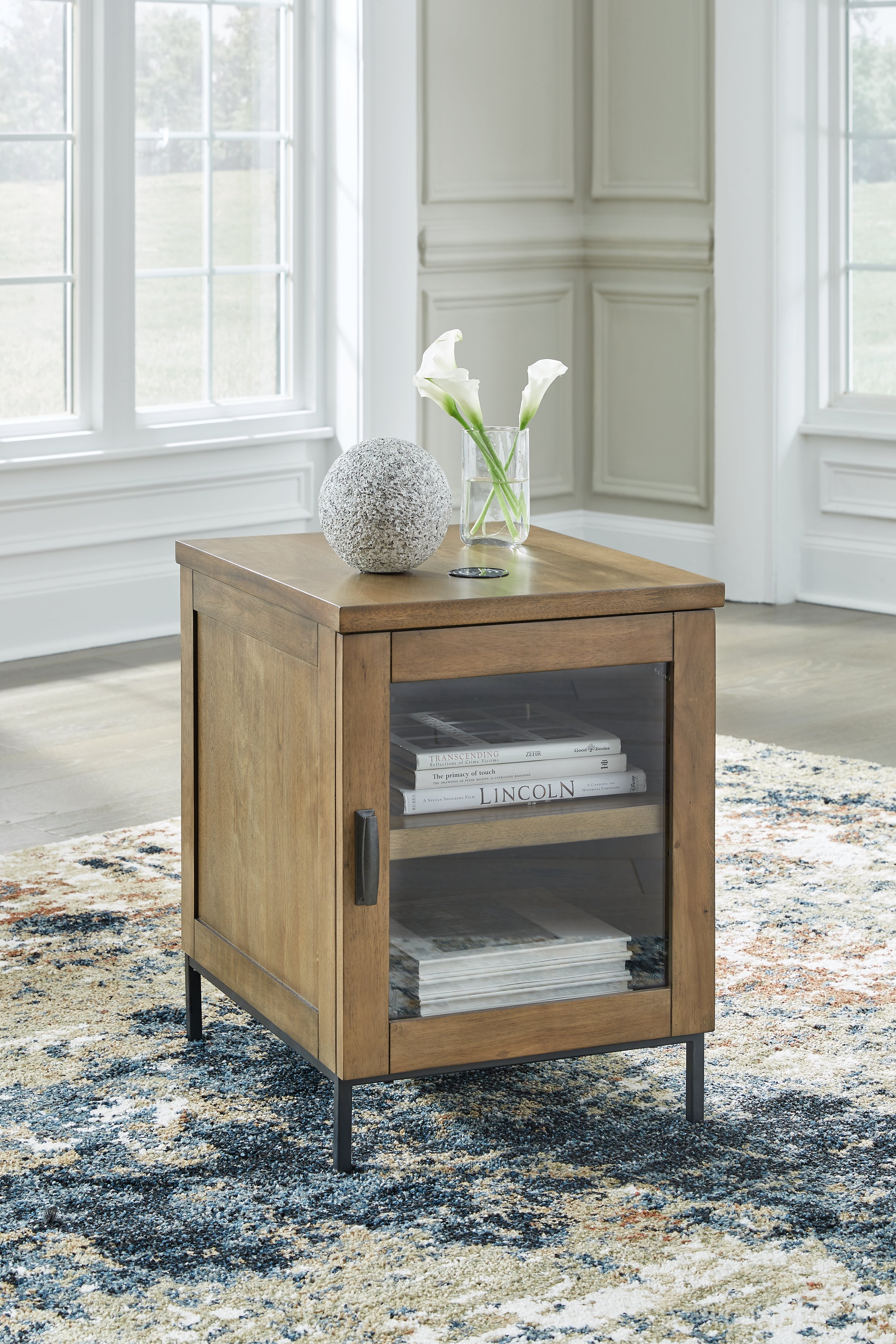 Elite Furniture Outlet - Ashley Furniture - Torlanta Chairside End Table - Chair Side End Table / Brown - T686-7