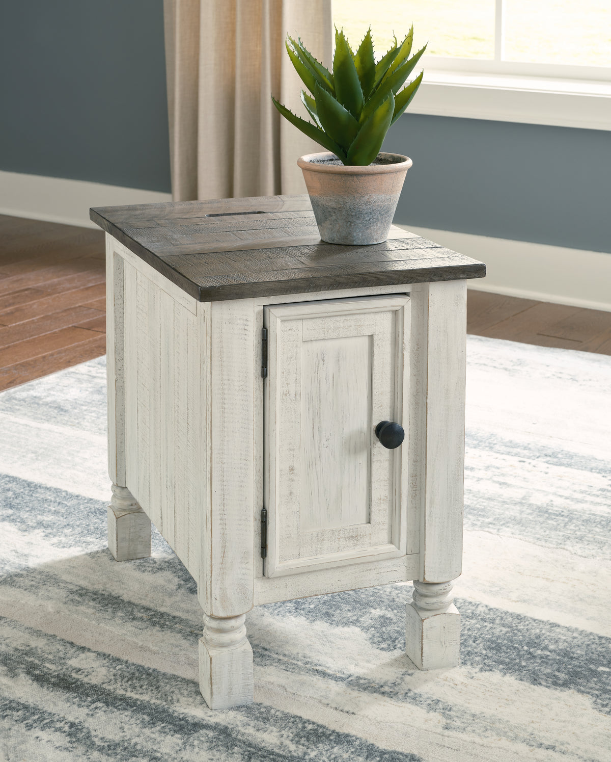 Elite Furniture Outlet - Ashley Furniture - Havalance Chairside End Table - Chair Side End Table / White/Gray - T994-7